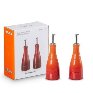 Le Creuset oil and vinegar set